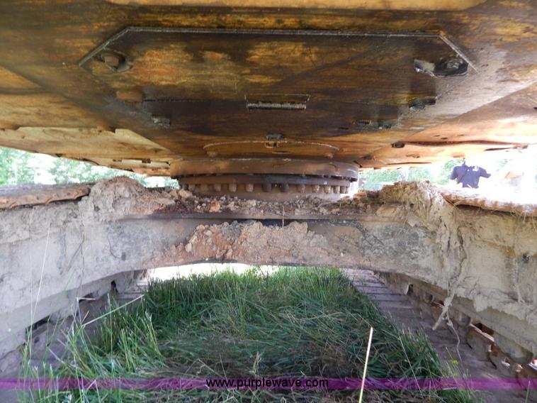 image for item G3261 1995 Caterpillar 320L excavator