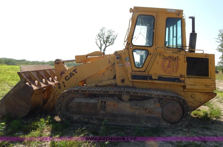 image for item G3262 1985 Caterpillar 953 track loader