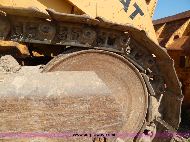 image for item G3262 1985 Caterpillar 953 track loader