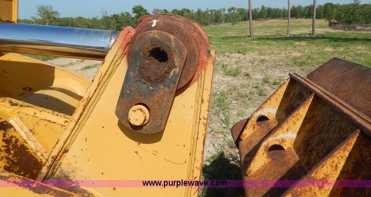 image for item G3262 1985 Caterpillar 953 track loader