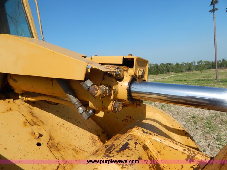 image for item G3262 1985 Caterpillar 953 track loader