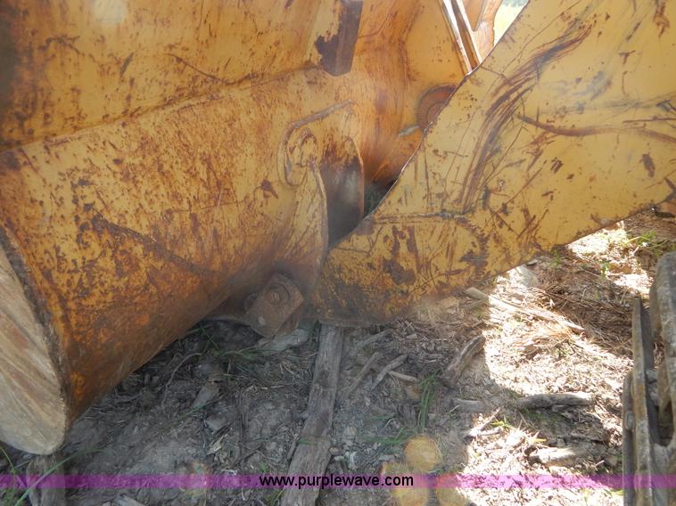 image for item G3262 1985 Caterpillar 953 track loader