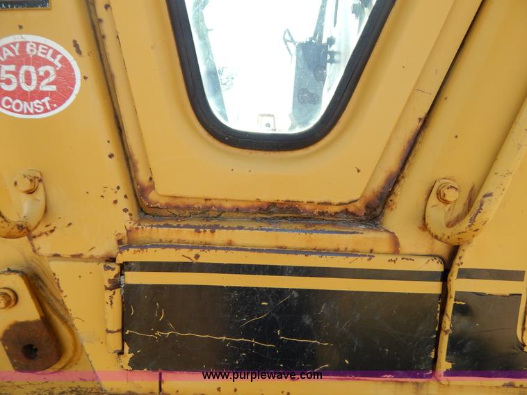 image for item G3262 1985 Caterpillar 953 track loader