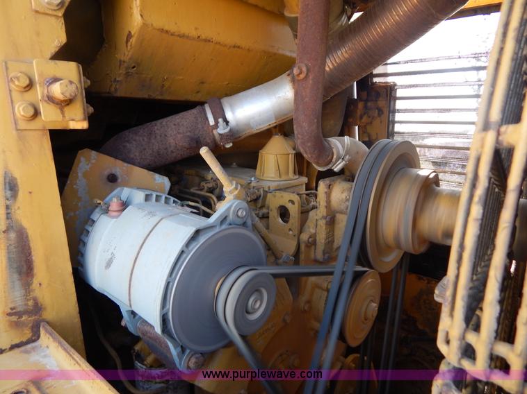 image for item G3262 1985 Caterpillar 953 track loader