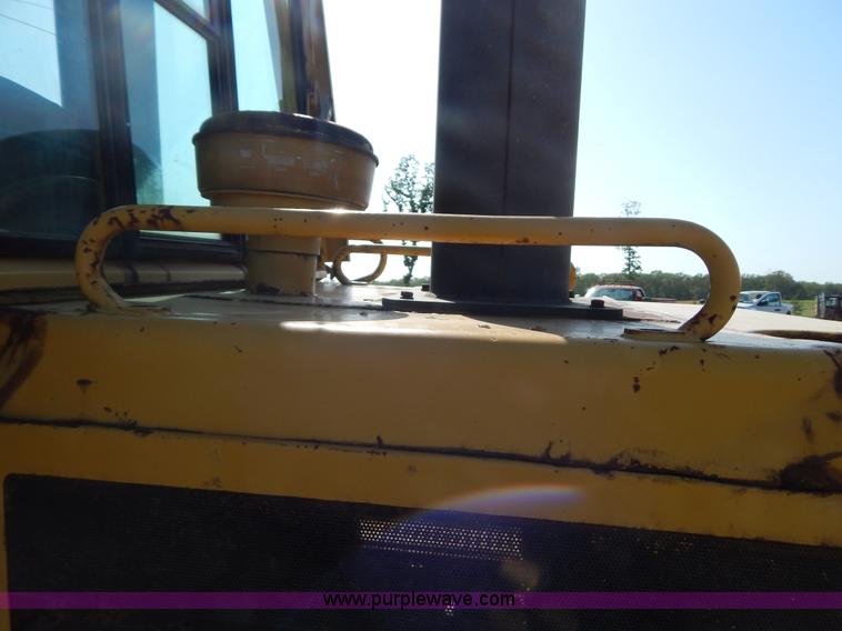 image for item G3262 1985 Caterpillar 953 track loader