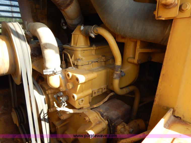 image for item G3262 1985 Caterpillar 953 track loader