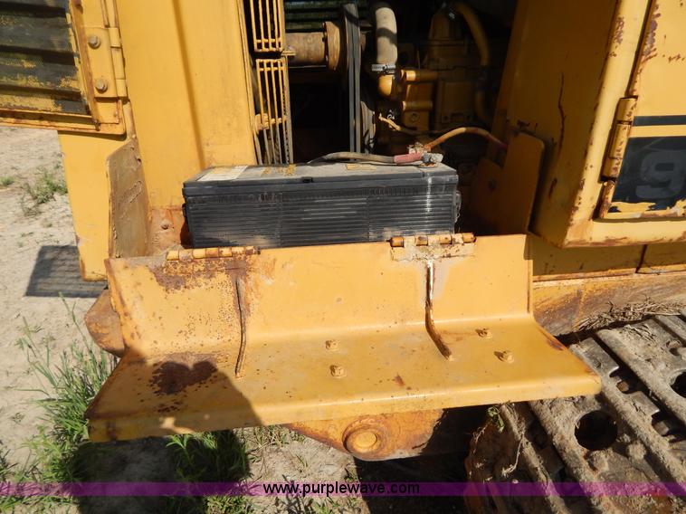 image for item G3262 1985 Caterpillar 953 track loader