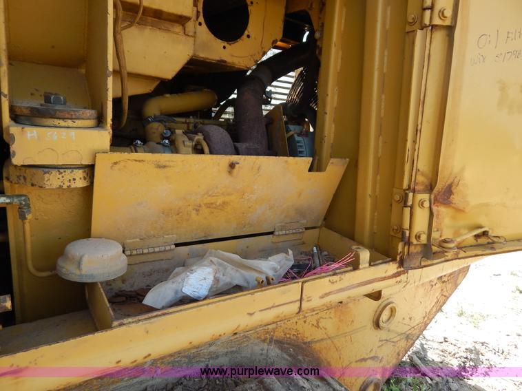 image for item G3262 1985 Caterpillar 953 track loader