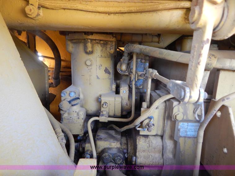 image for item G3262 1985 Caterpillar 953 track loader