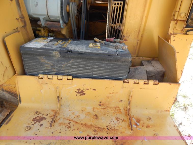 image for item G3262 1985 Caterpillar 953 track loader