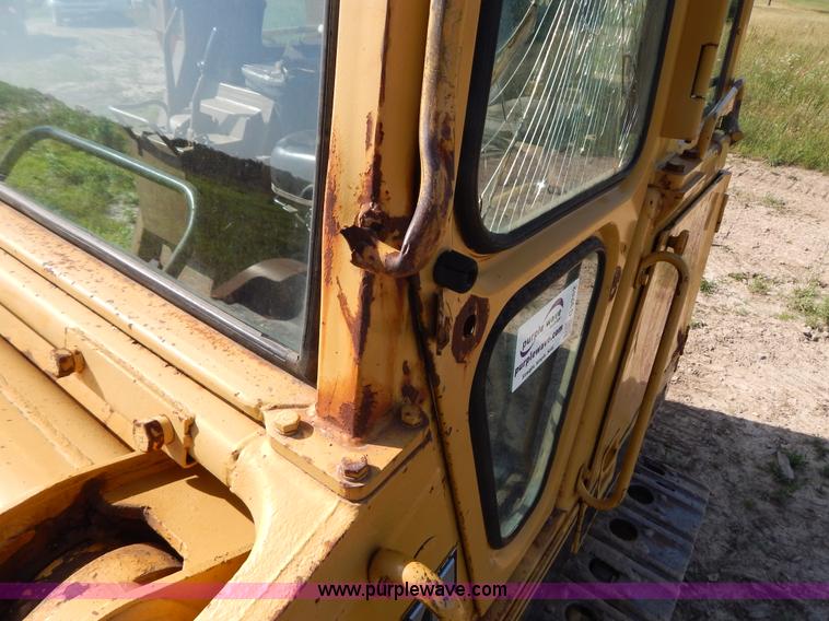 image for item G3262 1985 Caterpillar 953 track loader