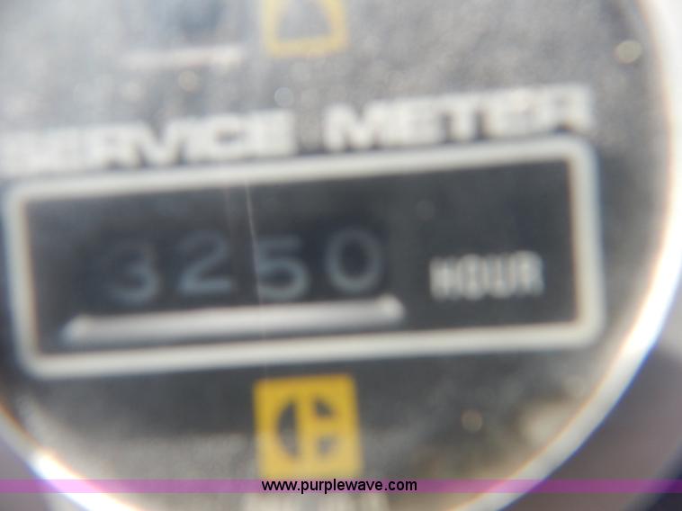 image for item G3262 1985 Caterpillar 953 track loader