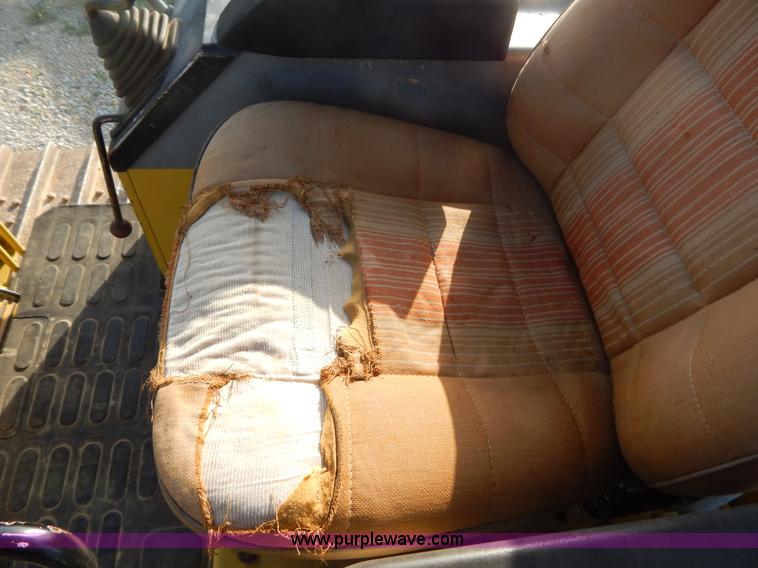 image for item G3263 Komatsu D21P-7 dozer