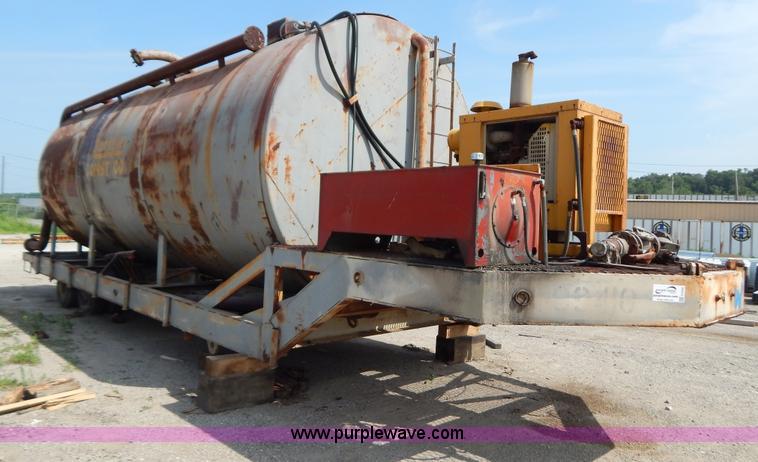 image for item G3280 Approximately 10,000 gallon portable tank