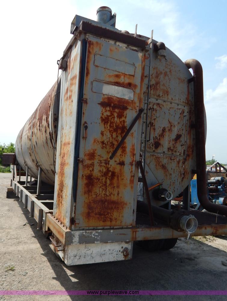 image for item G3280 Approximately 10,000 gallon portable tank