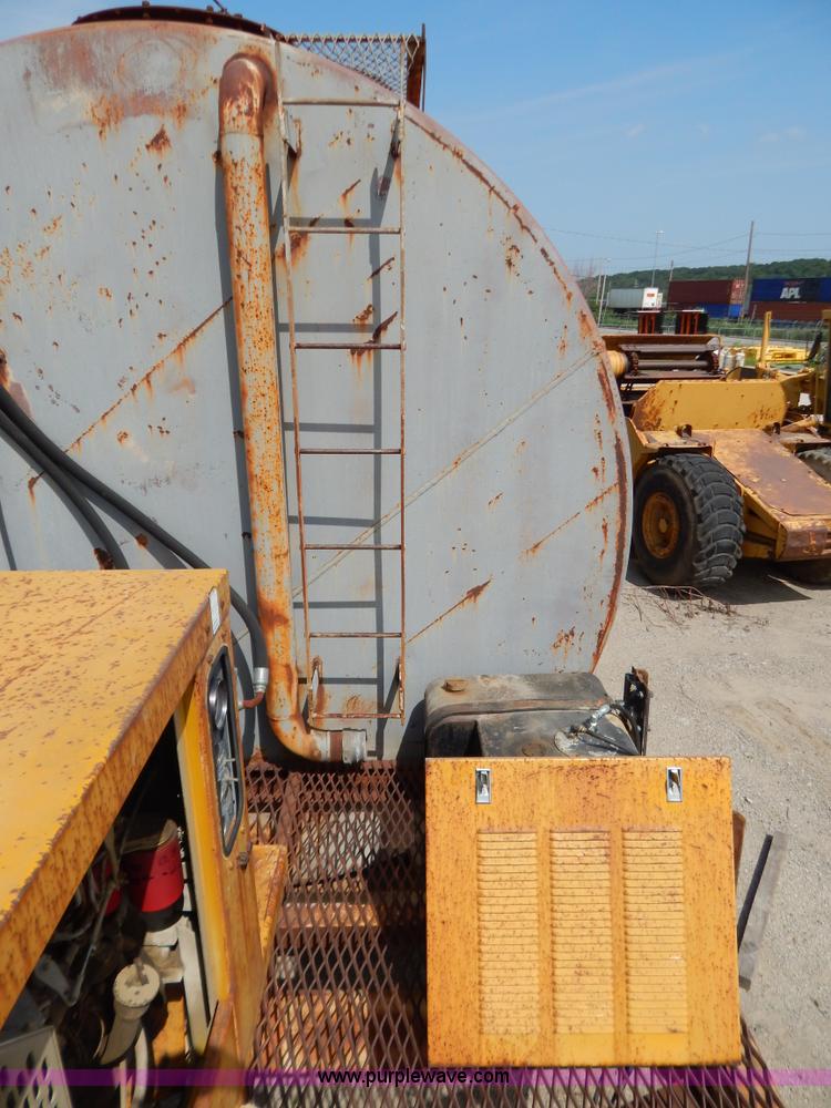 image for item G3280 Approximately 10,000 gallon portable tank