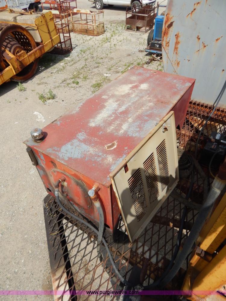 image for item G3280 Approximately 10,000 gallon portable tank