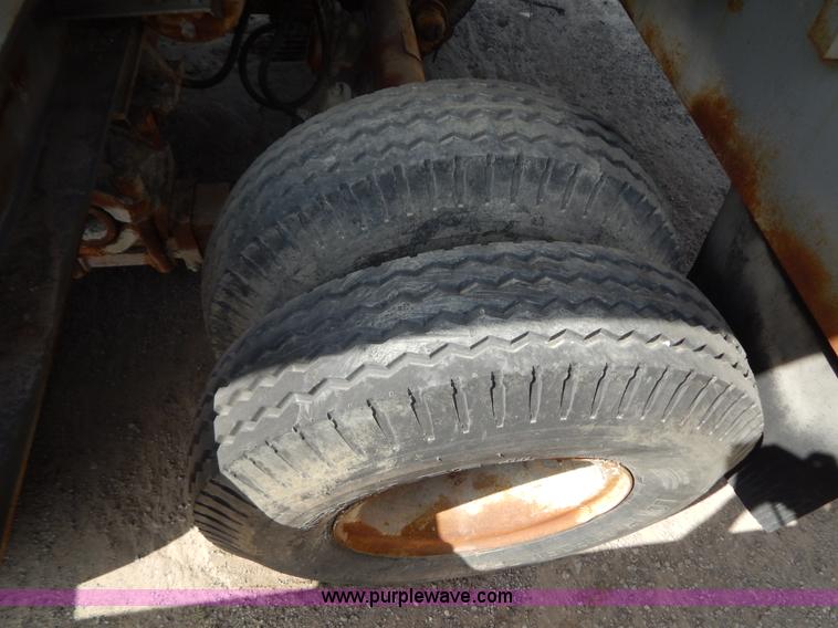 image for item G3280 Approximately 10,000 gallon portable tank