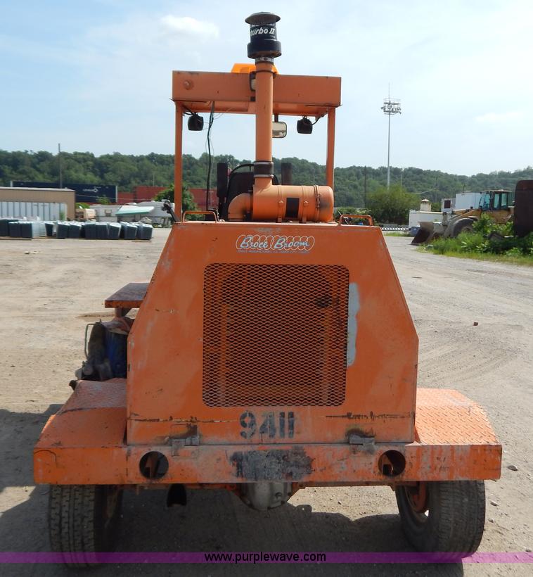 image for item G3282 Broce RC300 broom