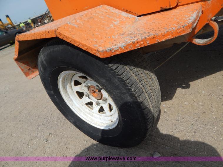 image for item G3282 Broce RC300 broom