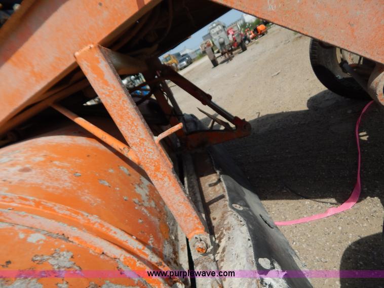 image for item G3282 Broce RC300 broom