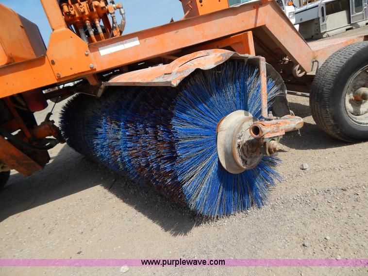 image for item G3282 Broce RC300 broom