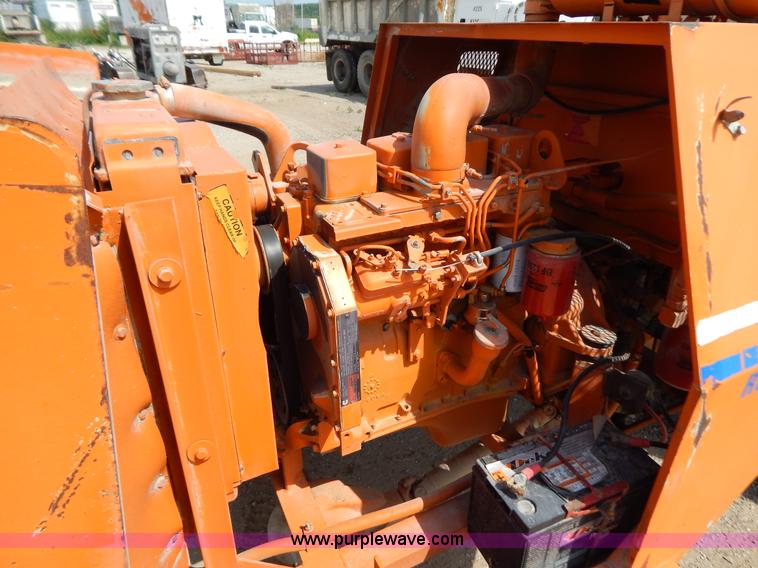 image for item G3282 Broce RC300 broom