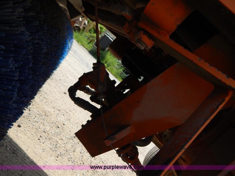 image for item G3282 Broce RC300 broom