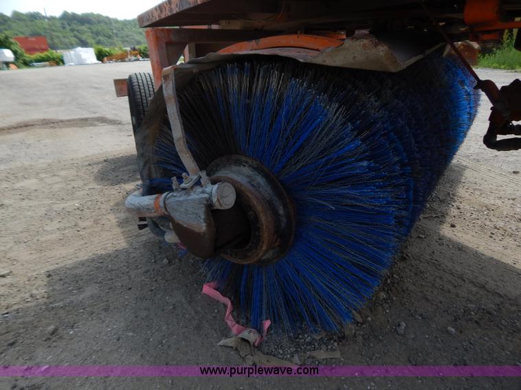 image for item G3282 Broce RC300 broom