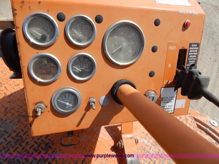 image for item G3282 Broce RC300 broom