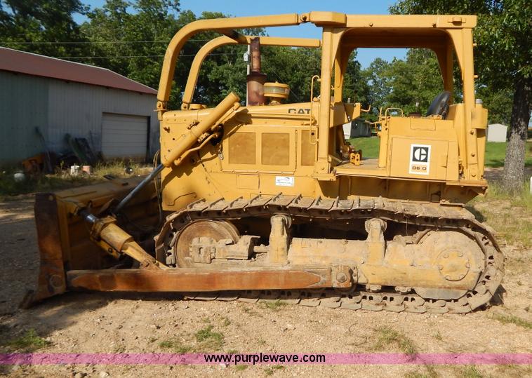 image for item G9500 1977 Caterpillar D6D dozer
