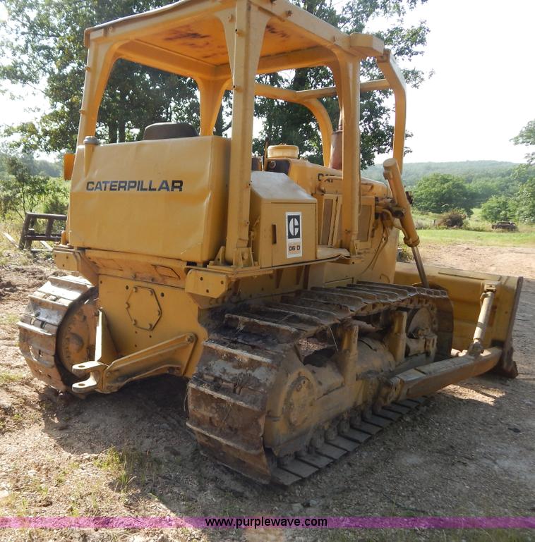 image for item G9500 1977 Caterpillar D6D dozer