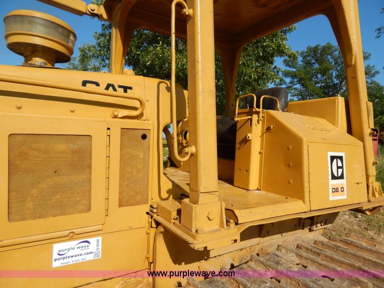 image for item G9500 1977 Caterpillar D6D dozer