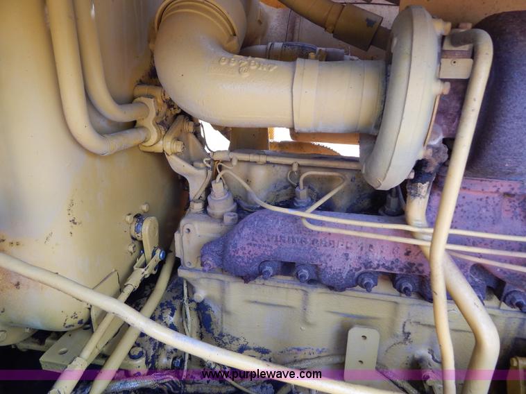 image for item G9500 1977 Caterpillar D6D dozer