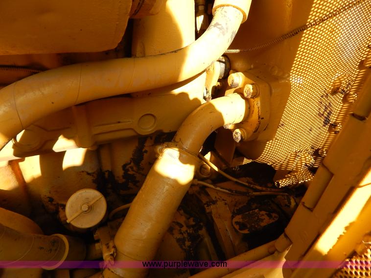 image for item G9500 1977 Caterpillar D6D dozer