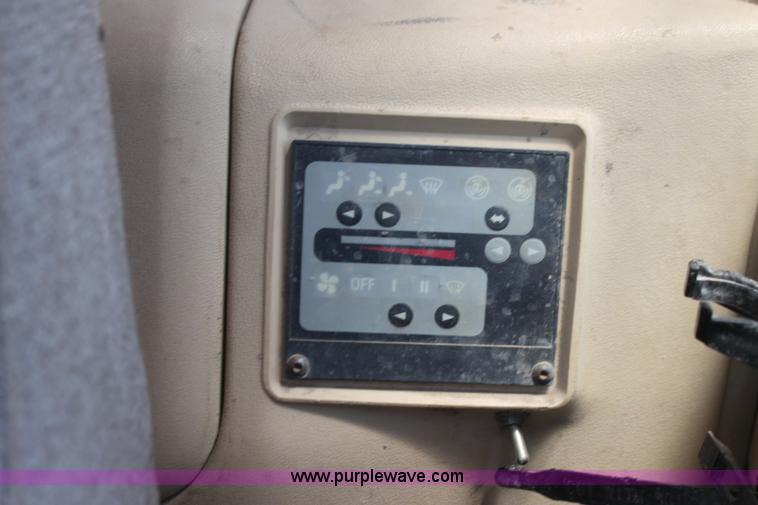 image for item H7463 1994 Caterpillar 330L excavator