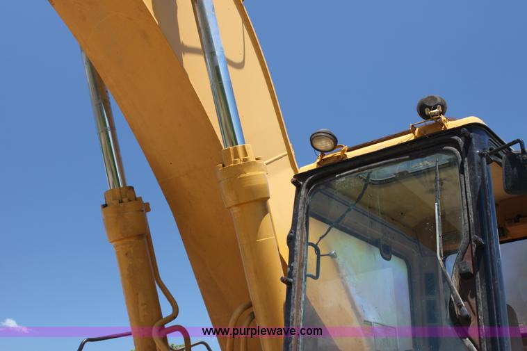 image for item H7463 1994 Caterpillar 330L excavator