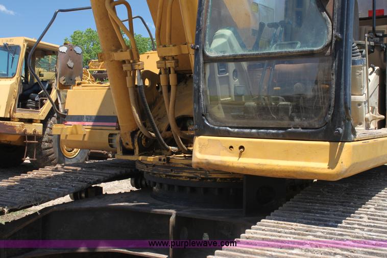 image for item H7463 1994 Caterpillar 330L excavator