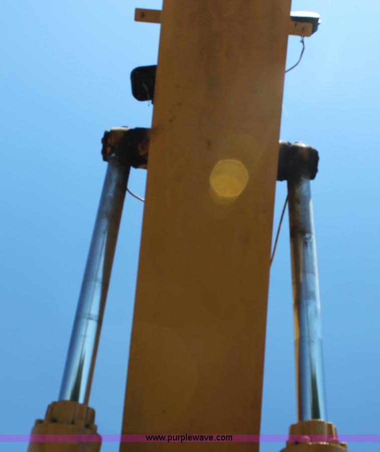 image for item H7463 1994 Caterpillar 330L excavator