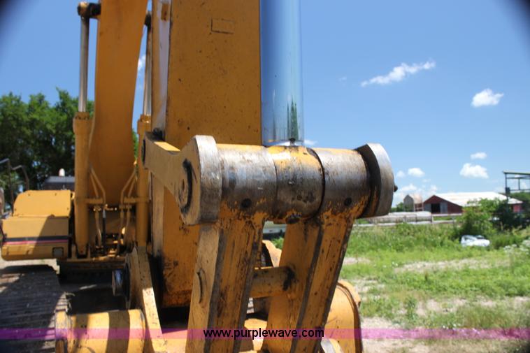 image for item H7463 1994 Caterpillar 330L excavator