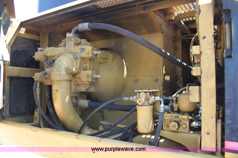 image for item H7463 1994 Caterpillar 330L excavator