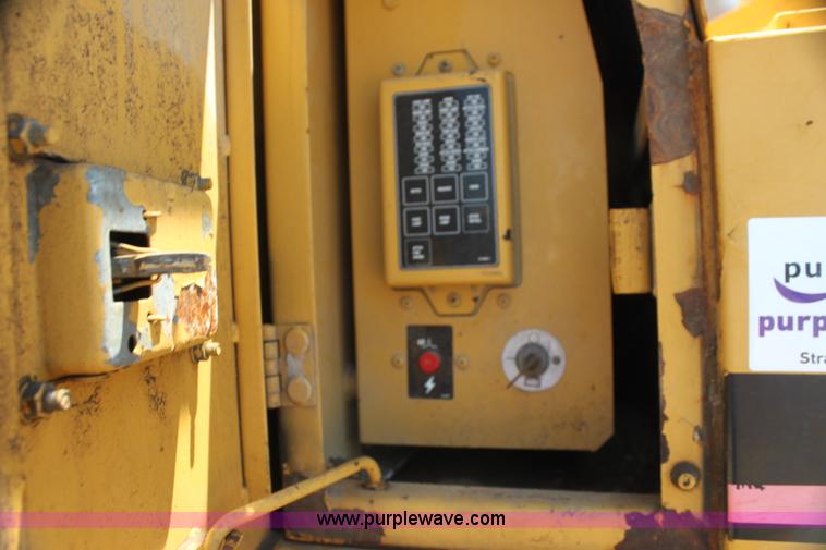 image for item H7463 1994 Caterpillar 330L excavator