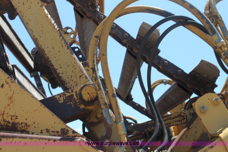 image for item H7464 2000 Caterpillar 615C Series II paddle scraper