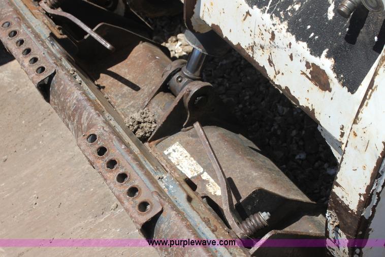 image for item H7465 2000 Bobcat 864 Advantage track skid steer