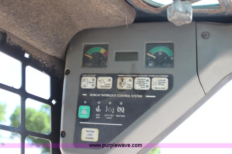 image for item H7465 2000 Bobcat 864 Advantage track skid steer