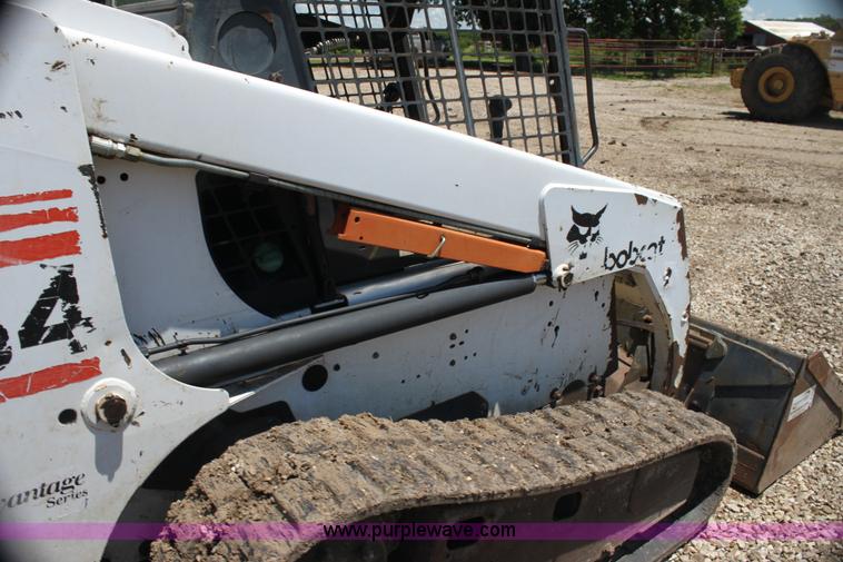 image for item H7465 2000 Bobcat 864 Advantage track skid steer