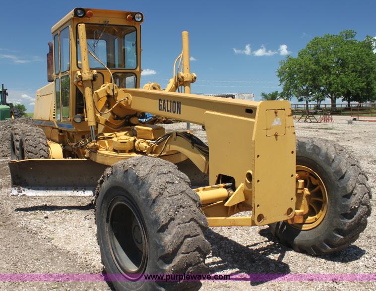 image for item H7466 1980 Galion A550 articulated motor grader