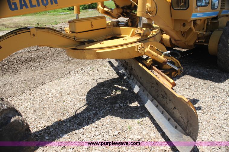 image for item H7466 1980 Galion A550 articulated motor grader