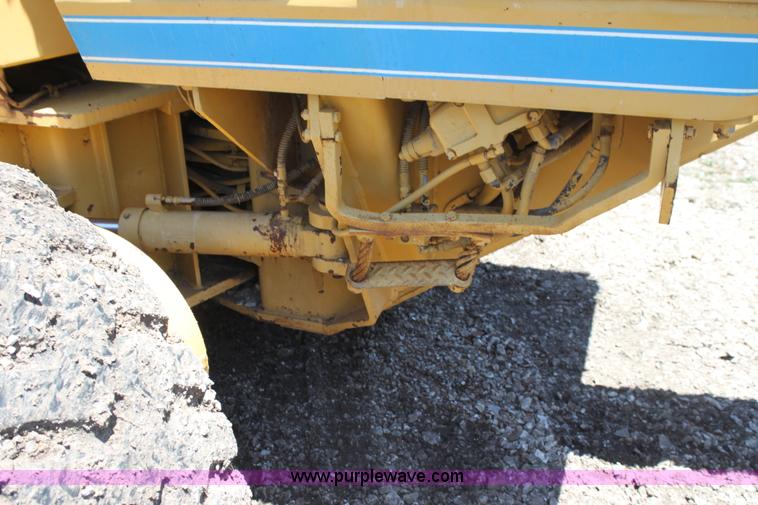 image for item H7466 1980 Galion A550 articulated motor grader