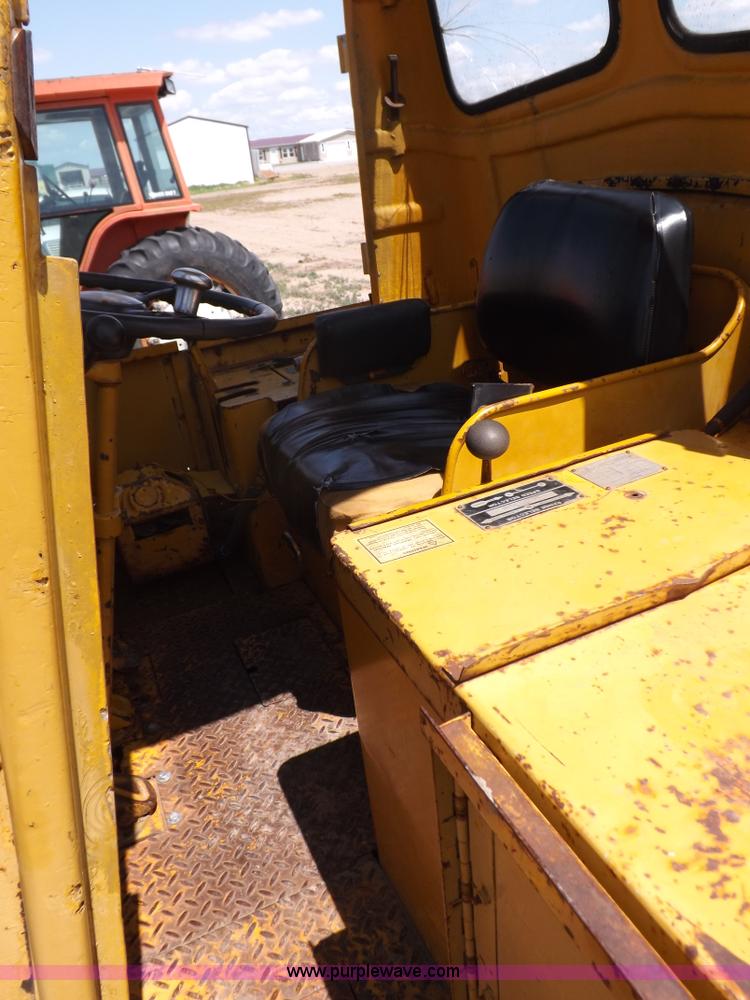 image for item I7724 1964 Caterpillar 944A wheel loader